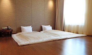 Wirye Militopiahotel By Marine