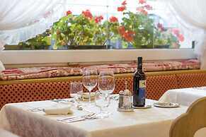 Hotel Ramon