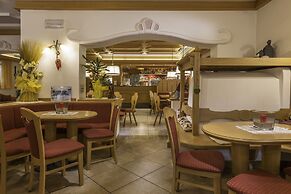 Hotel Ramon