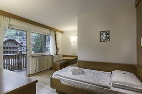 Hotel Ramon