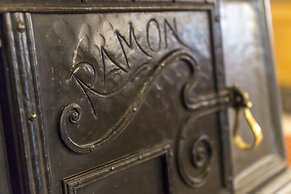 Hotel Ramon