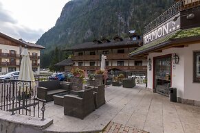 Hotel Ramon
