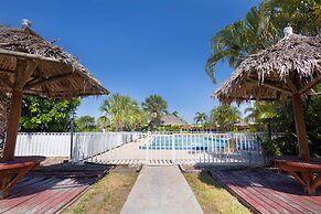 Warm Mineral Springs Motel