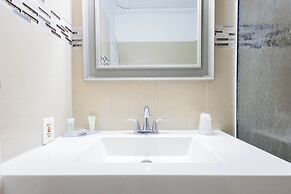 Warm Mineral Springs Motel