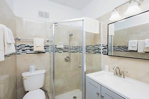 Warm Mineral Springs Motel