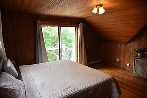 Belknap Point Inn