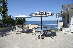 Belknap Point Inn