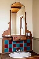 Victoria Heights B and B