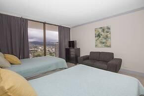 Royal Hawaiian Hospitality