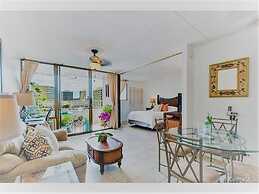 Royal Hawaiian Hospitality