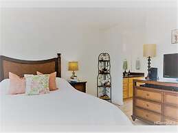 Royal Hawaiian Hospitality