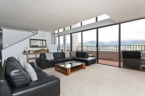 Royal Hawaiian Hospitality