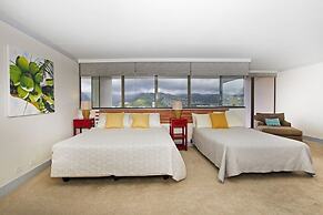 Royal Hawaiian Hospitality