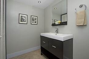 Royal Hawaiian Hospitality