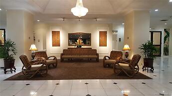 Royal Hawaiian Hospitality