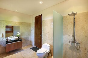 Balangan Beach Villa