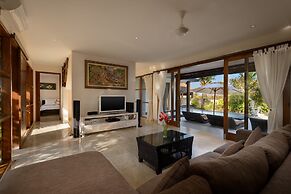 Balangan Beach Villa