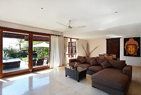 Balangan Beach Villa
