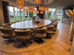 De Zon Hotel & Restaurant by Flow