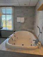 De Zon Hotel & Restaurant by Flow