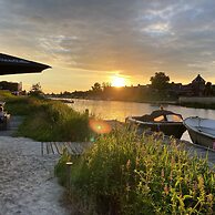 De Zon Hotel & Restaurant by Flow