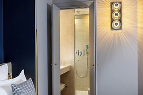 Le 10 Bis Hotel