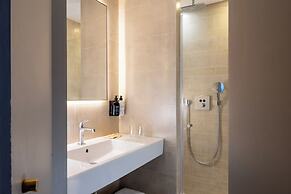 Le 10 Bis Hotel
