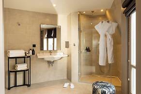 Le 10 Bis Hotel