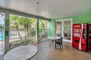 Runaway Beach Club Resort