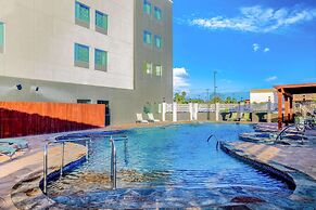 La Quinta Inn & Suites by Wyndham McAllen Convention Center