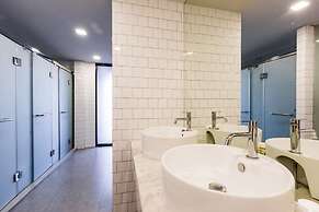 Snoozz Hotel - Hostel