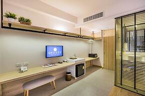 Snoozz Hotel - Hostel