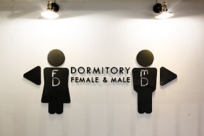 Snoozz Hotel - Hostel