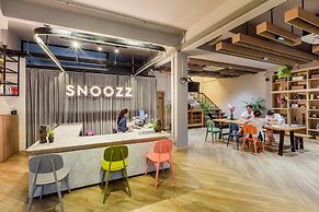 Snoozz Hotel - Hostel