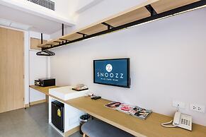Snoozz Hotel - Hostel