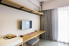 Snoozz Hotel - Hostel
