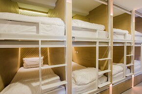 Snoozz Hotel - Hostel