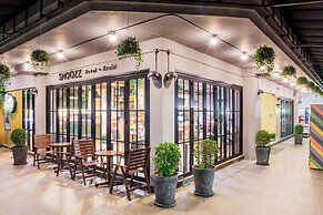 Snoozz Hotel - Hostel