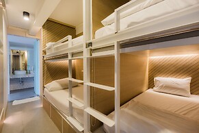 Snoozz Hotel - Hostel