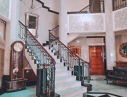 Arimbi Pejaten Suites