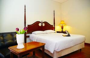 Arimbi Pejaten Suites