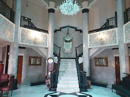 Arimbi Pejaten Suites