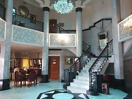 Arimbi Pejaten Suites