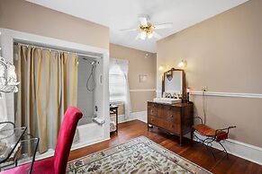 Goodbread House Bed & Breakfast Inn