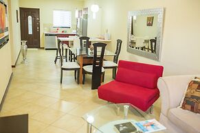 Gold Coast Luxurious and Stylish Condo