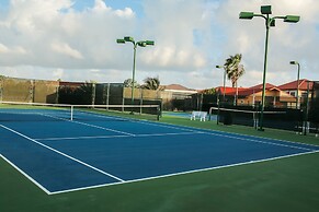 Gold Coast Luxurious and Stylish Condo