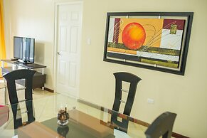 Gold Coast Luxurious and Stylish Condo