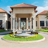 Gold Coast Luxurious and Stylish Condo