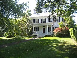 Millbrook Country House Bed & Breakfast