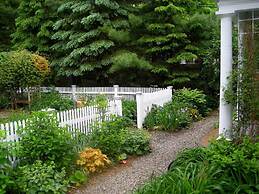 Millbrook Country House Bed & Breakfast